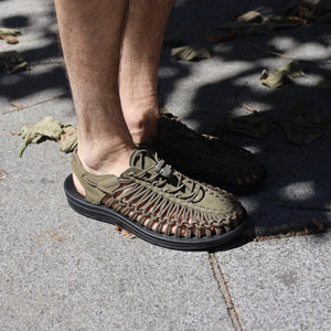 Uneek dark olive / black