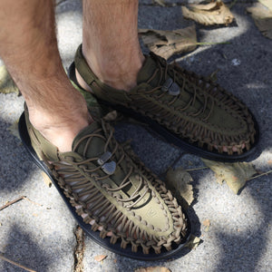 Uneek dark olive / black