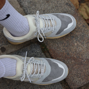 Aria 95 lunar rock / foggy dew