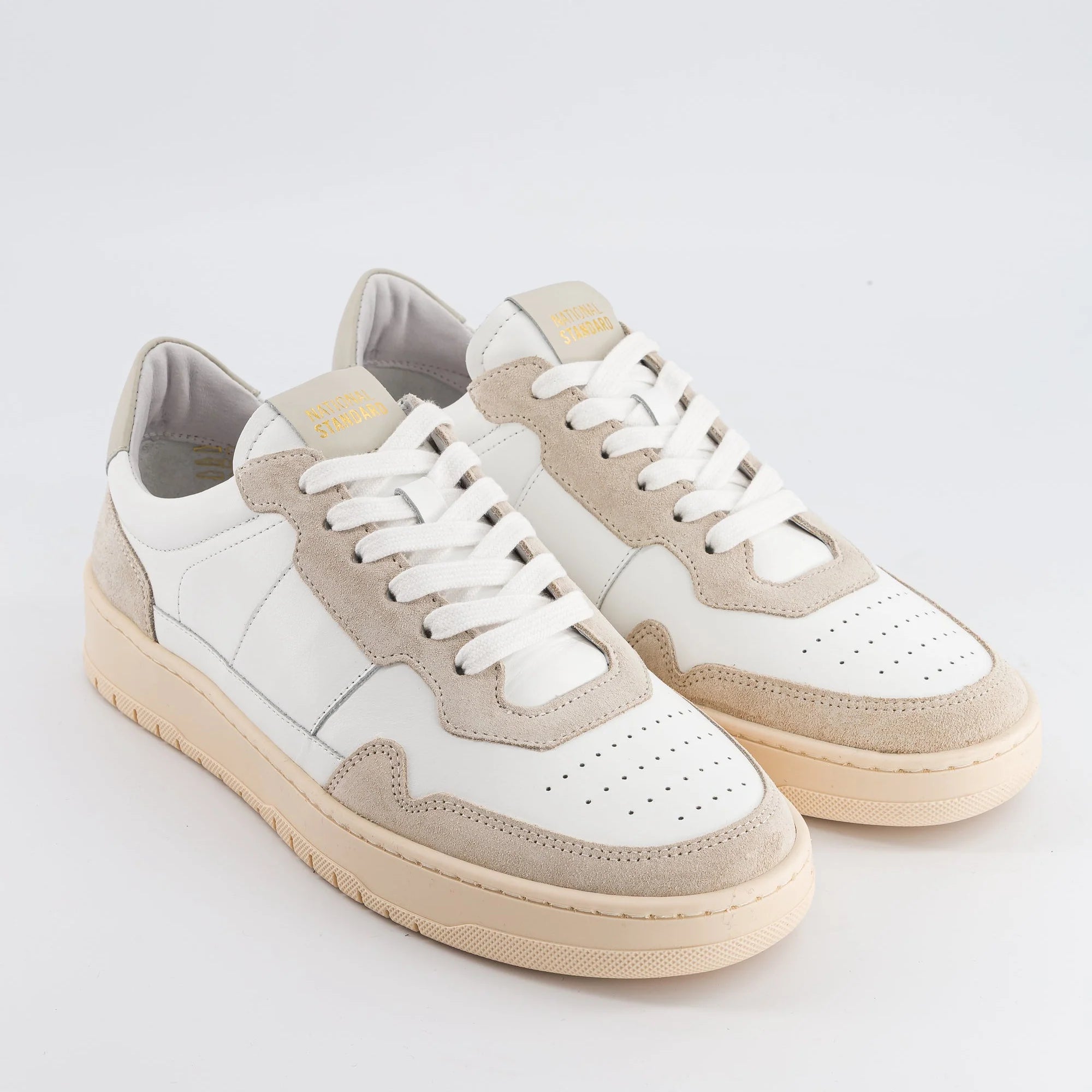 Edition 6 off white