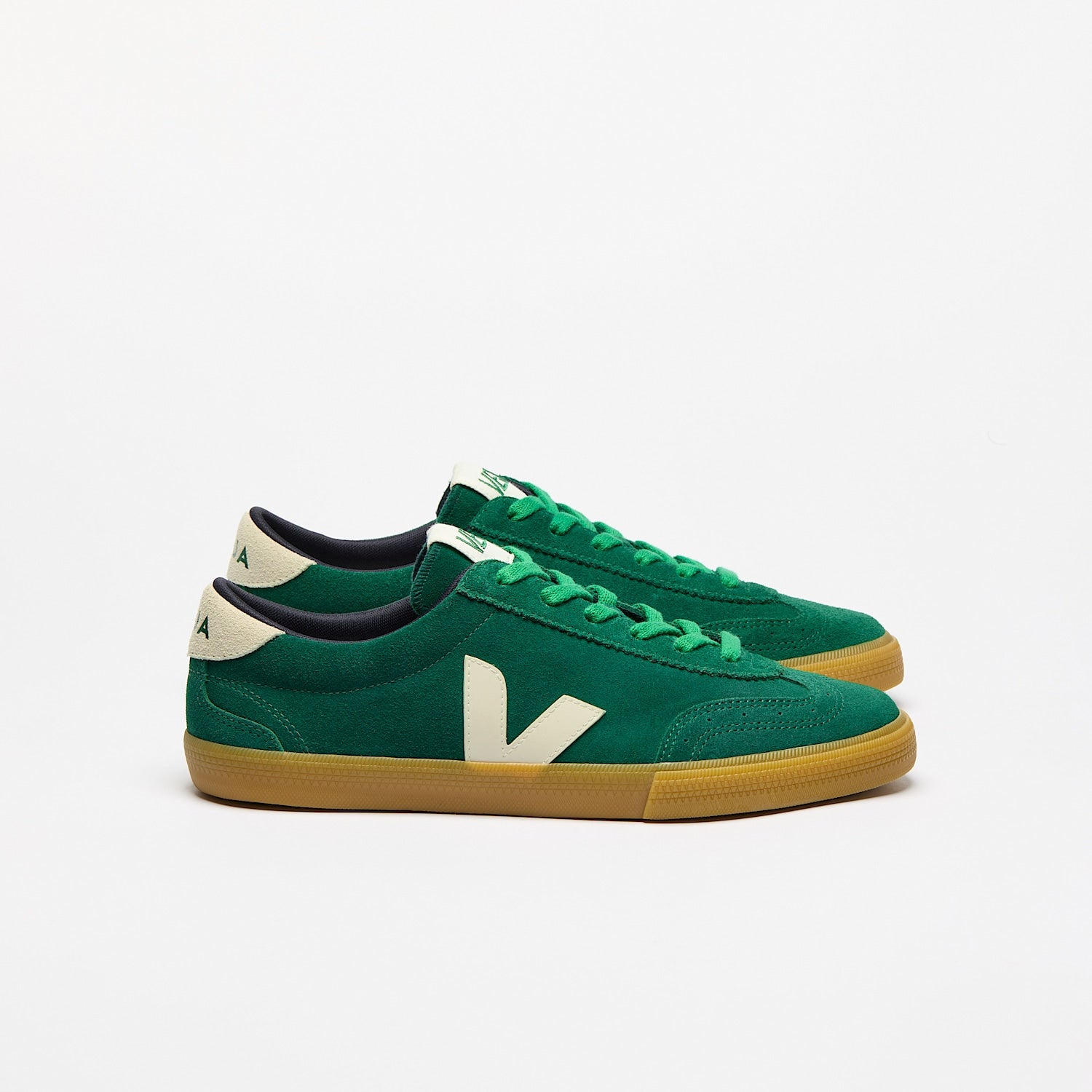 Veja Volley suede poker / pierre