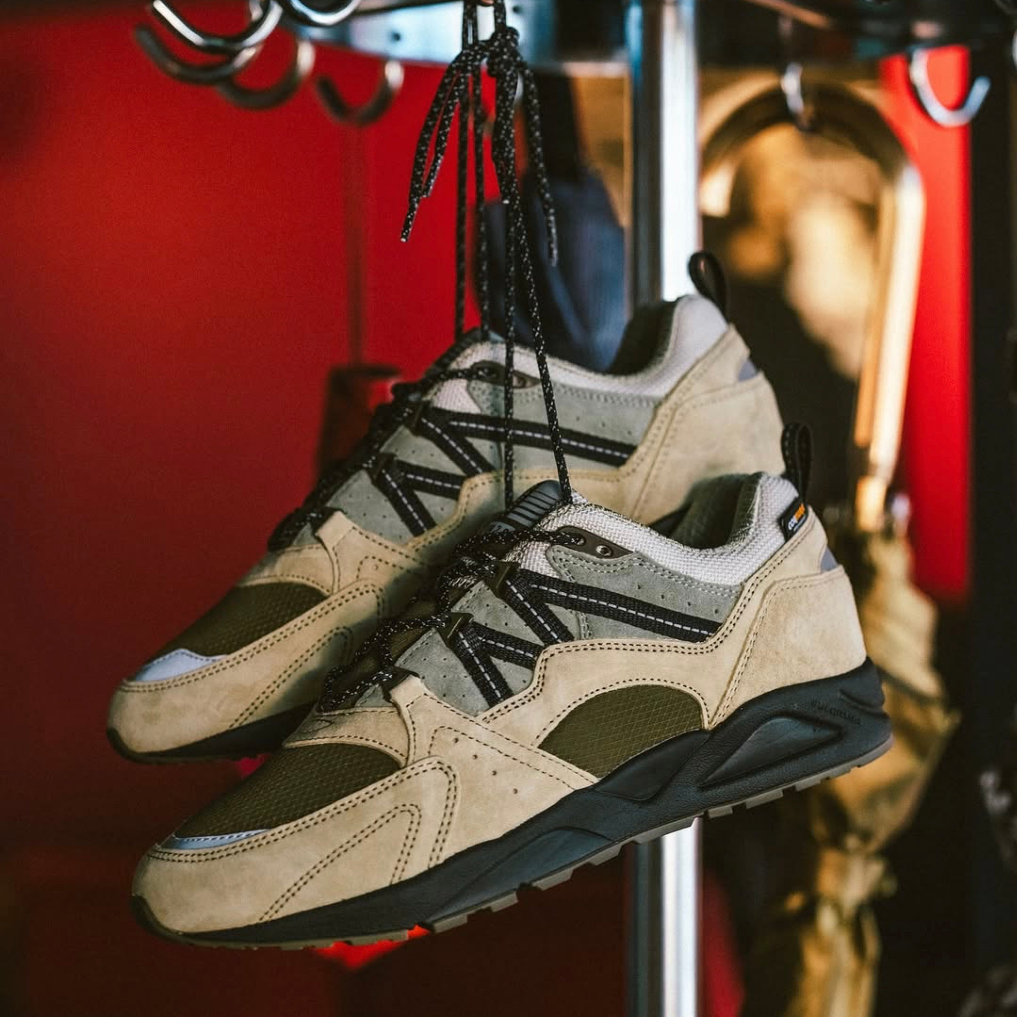 Fusion 2.0 pale olive green / jet black