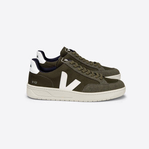 VEJA V-12 vegan olive